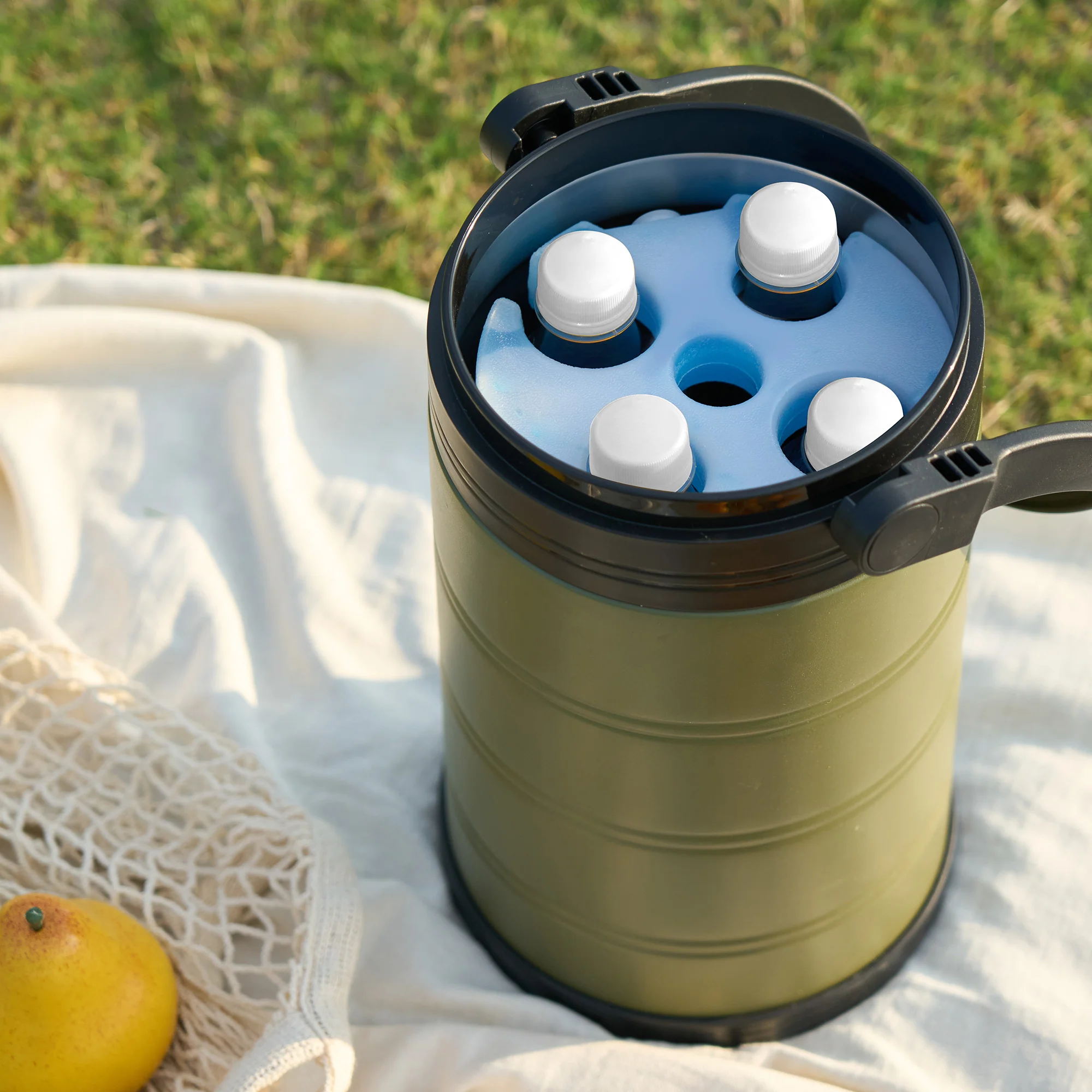 Large Capacity Vacuum Insulated Portable Cooler - Image 16