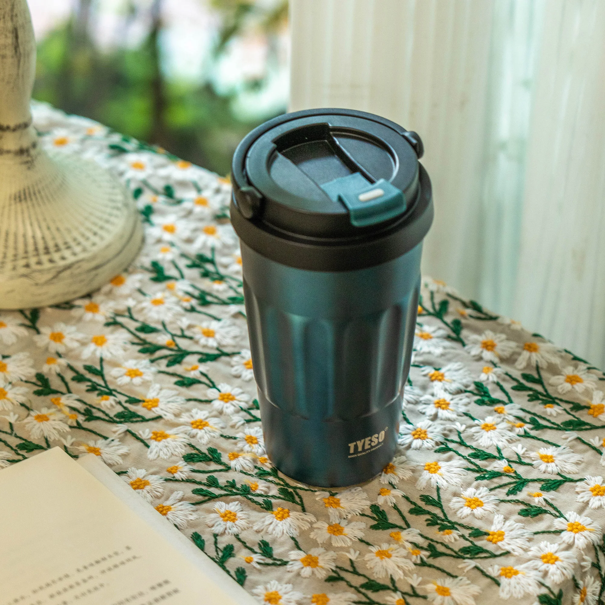 ONYX Flip Lid Tumbler - Image 15